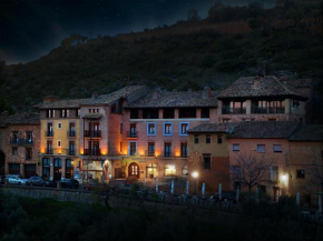 Отель Hotel Santa Maria de Alquezar  Алькесар